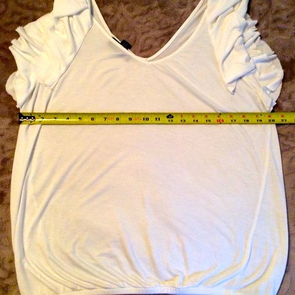 💓I.N.C.💓RUFFLE SLEEVELESS V-NECK TOP EUC 💗 - Picture 6 of 8